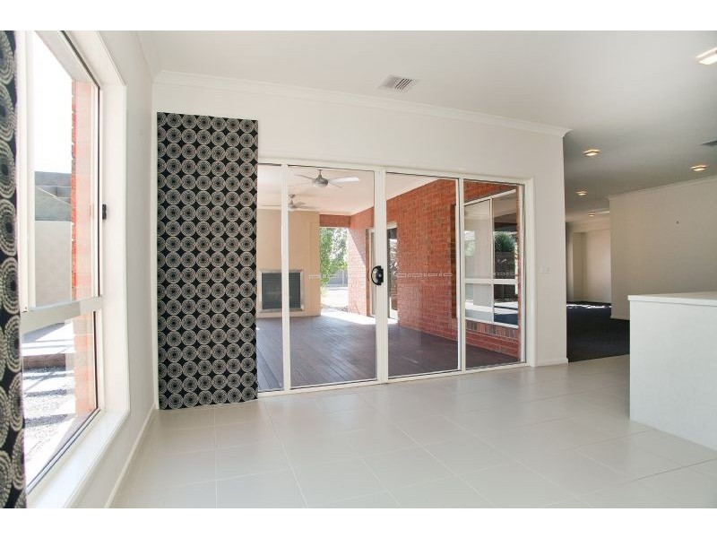 43 Princes Circuit, Craigieburn VIC 3064