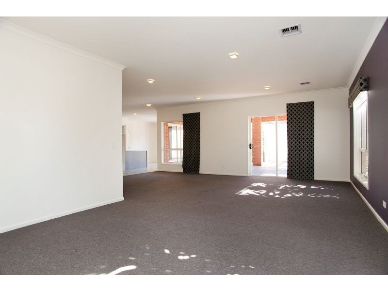43 Princes Circuit, Craigieburn VIC 3064