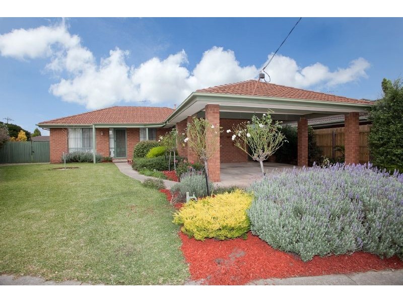 8 Nunney Court, Craigieburn VIC 3064