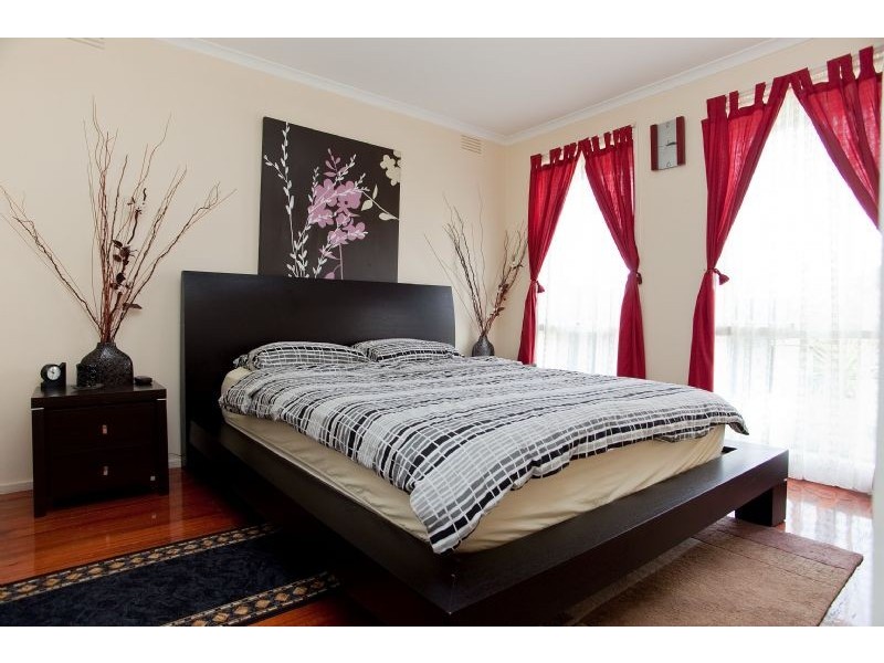14 Bowes Place, Craigieburn VIC 3064