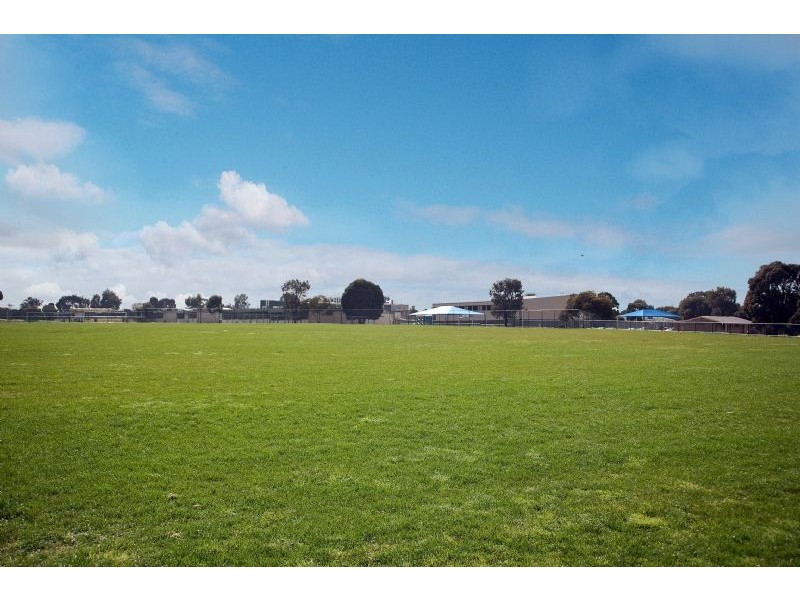 129 Hothlyn Drive, Craigieburn VIC 3064