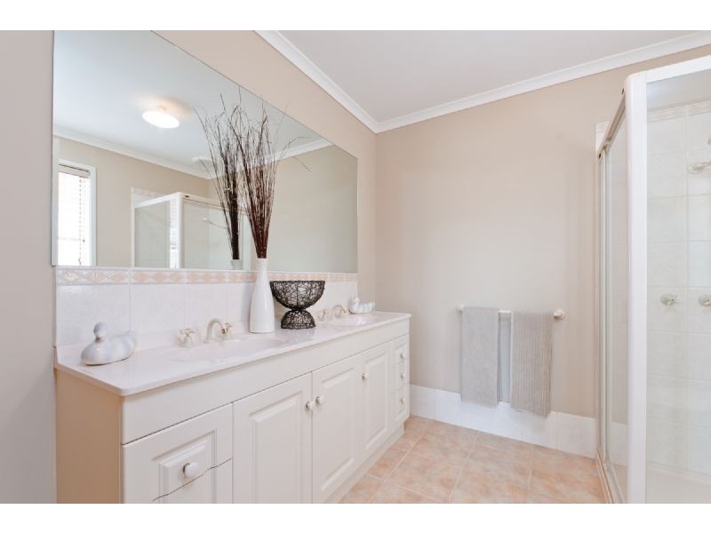 41 Emerald Circuit, Craigieburn VIC 3064