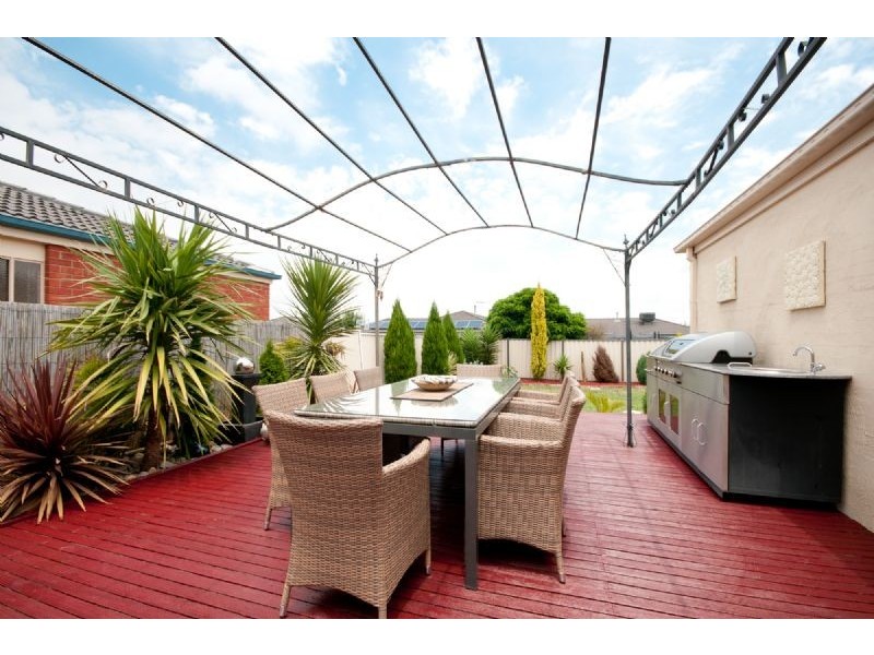 41 Emerald Circuit, Craigieburn VIC 3064