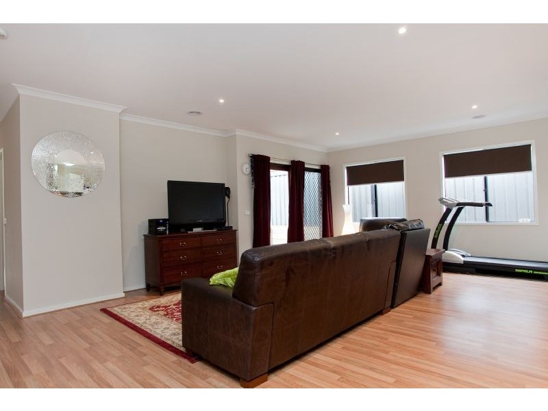 53 Ben Loman Circuit, Craigieburn VIC 3064