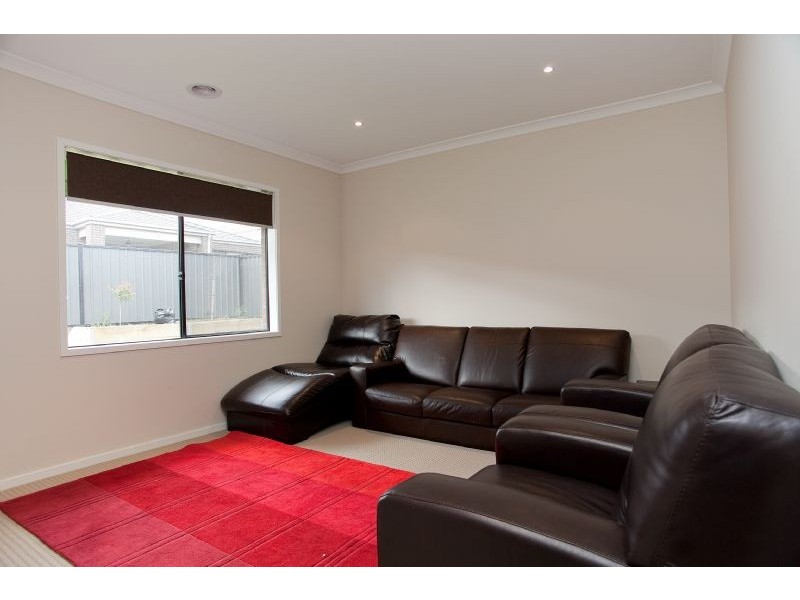 53 Ben Loman Circuit, Craigieburn VIC 3064