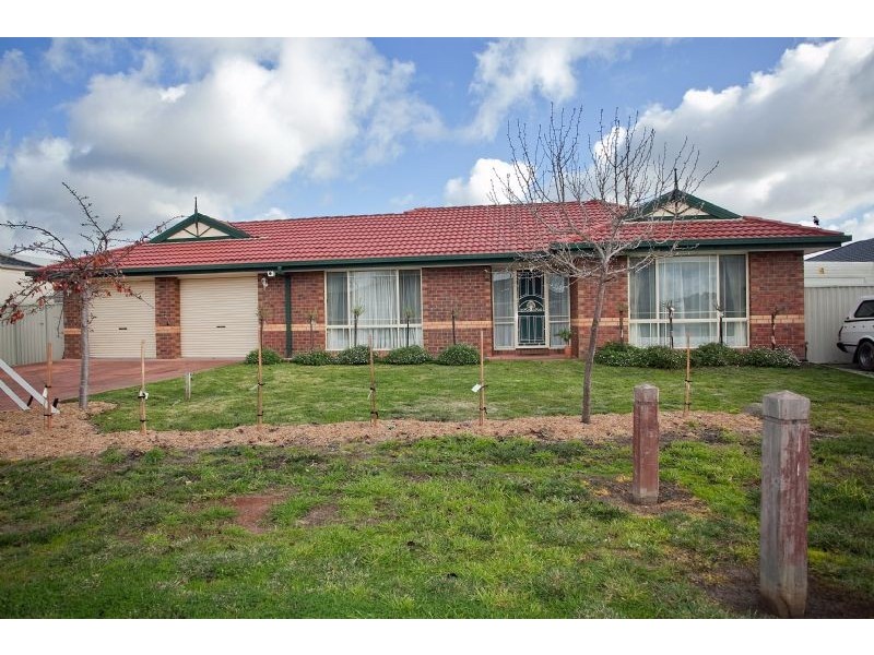 28 Mulberry Pass, Craigieburn VIC 3064