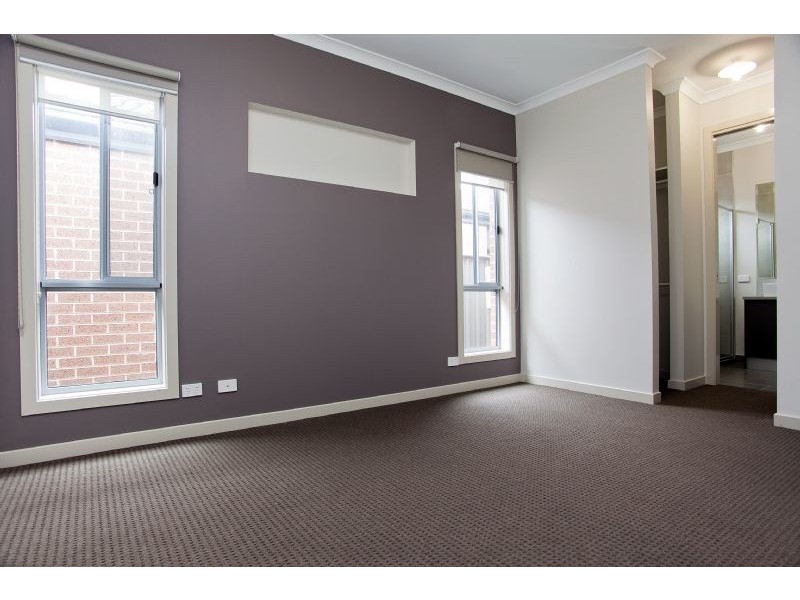 87 Huntington Drive, Craigieburn VIC 3064