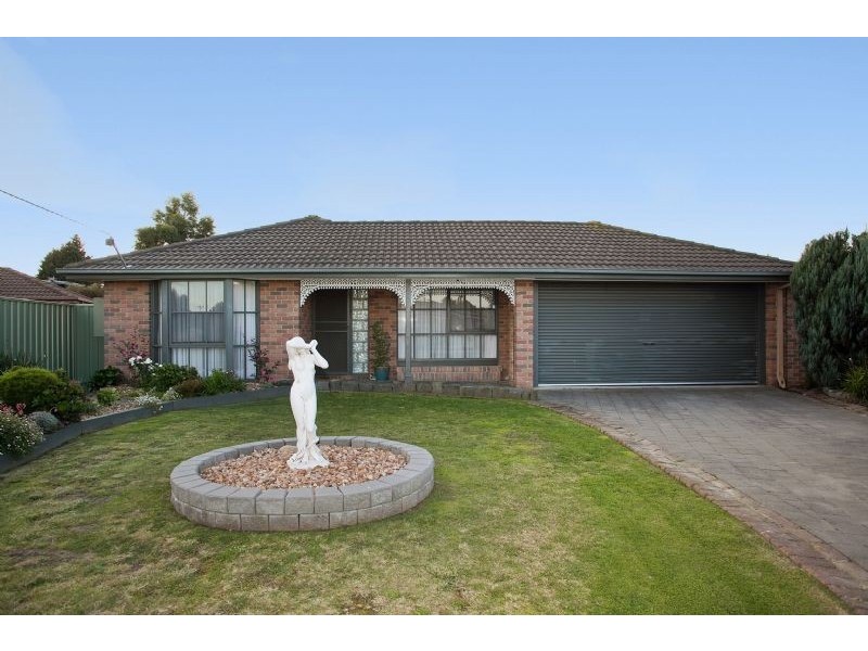 8 Plymouth Court, Craigieburn VIC 3064