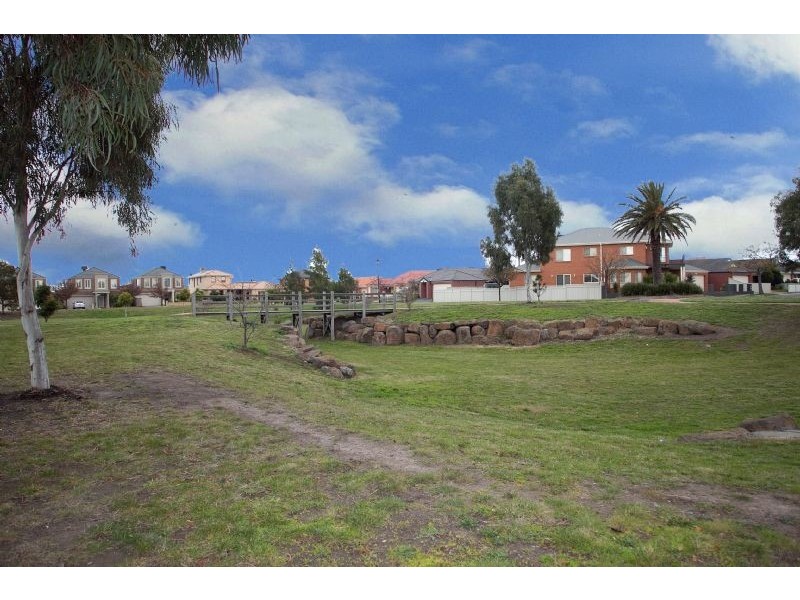 11 Meadowbank Lane, Craigieburn VIC 3064