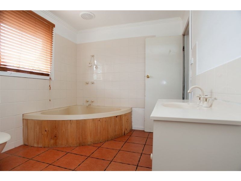 11 Waverley Court, Craigieburn VIC 3064