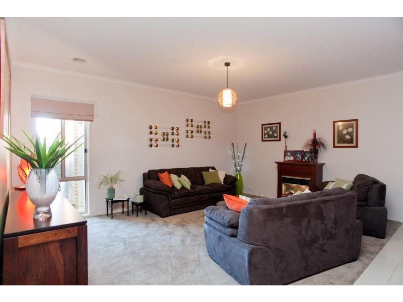 21 Earlston Place, Craigieburn VIC 3064