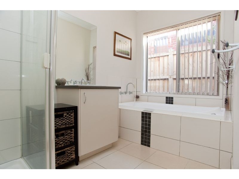 21 Earlston Place, Craigieburn VIC 3064