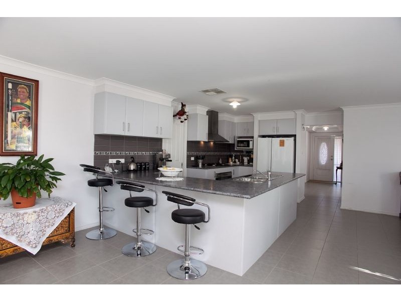 7 Chelmsford Court, Craigieburn VIC 3064