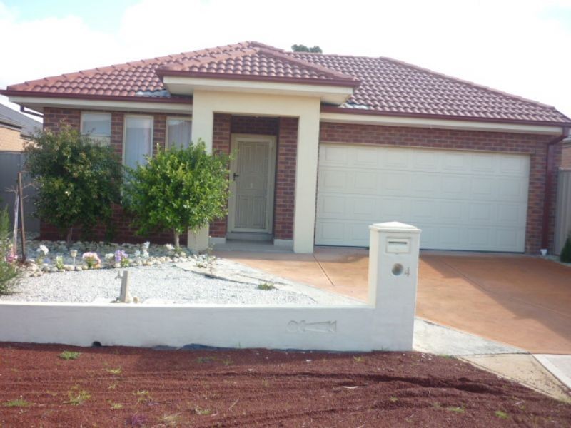 4 Currumbin Link, Craigieburn VIC 3064