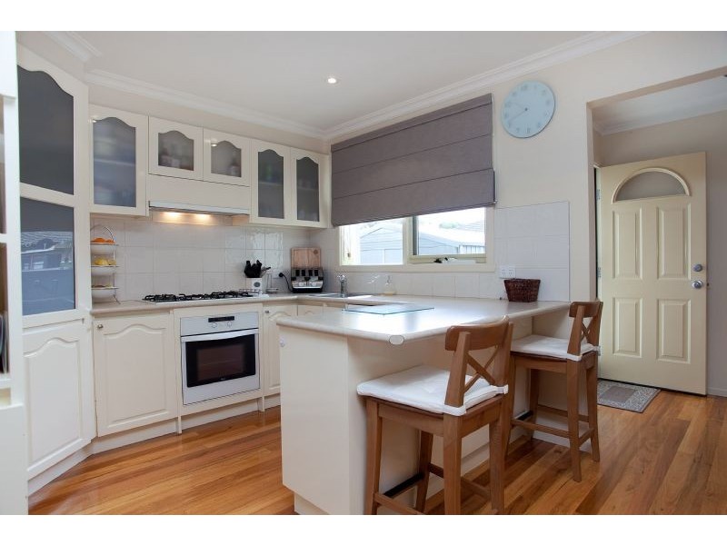 14 Dianne Avenue, Craigieburn VIC 3064