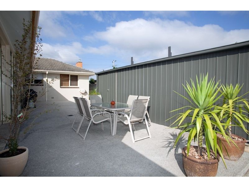 14 Dianne Avenue, Craigieburn VIC 3064