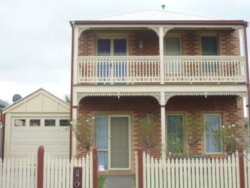 5 Greenfield Court, Craigieburn VIC 3064