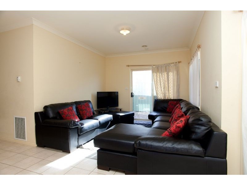 9 Ballarat Court, Craigieburn VIC 3064