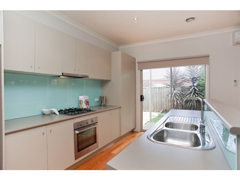 16 Earlston Place, Craigieburn VIC 3064