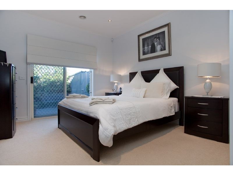 6 Cheltenham Close, Craigieburn VIC 3064