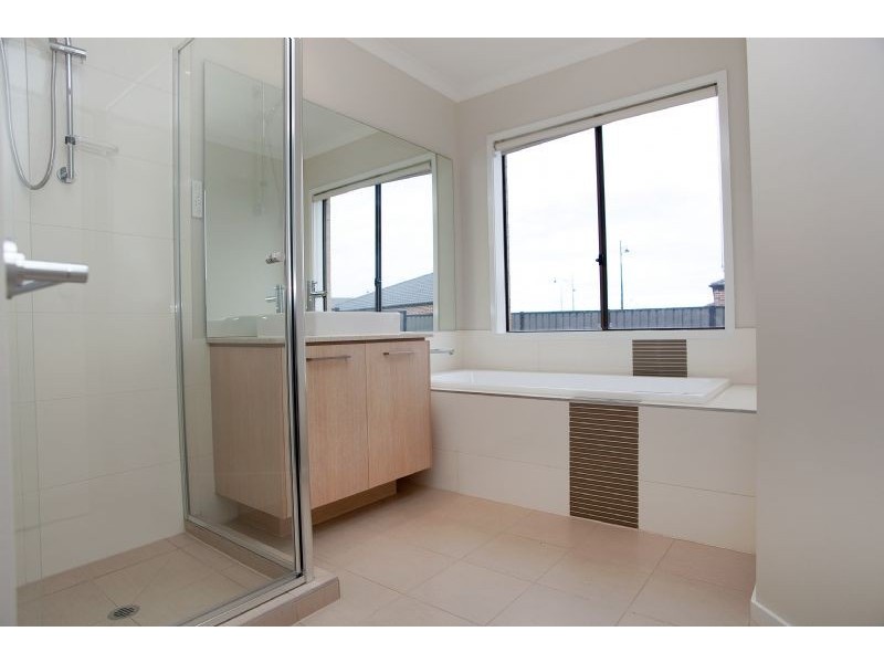 14 Northcroft Street, Craigieburn VIC 3064