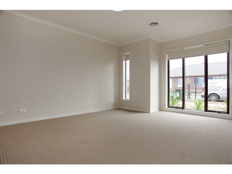 14 Northcroft Street, Craigieburn VIC 3064