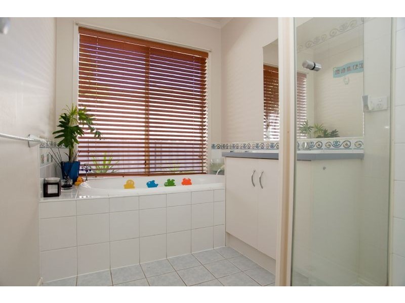 3 Parkstone View, Craigieburn VIC 3064