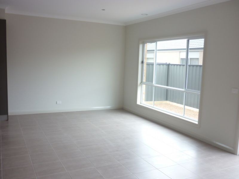 5 Farrell Street, Craigieburn VIC 3064