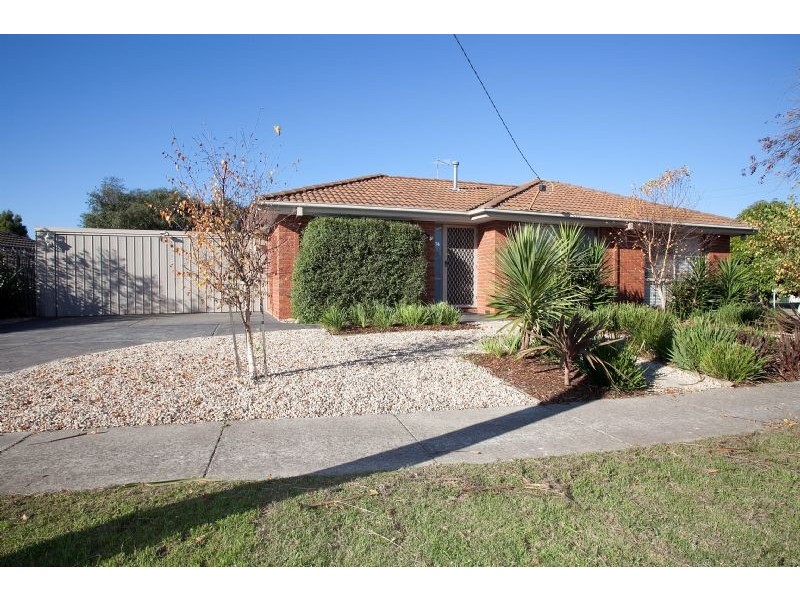 76 Banbury Crescent, Craigieburn VIC 3064
