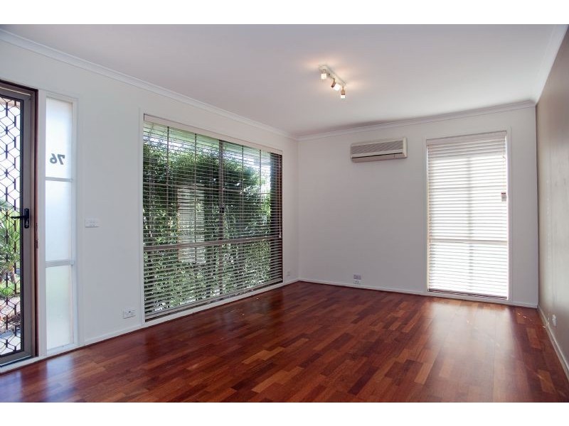 76 Banbury Crescent, Craigieburn VIC 3064