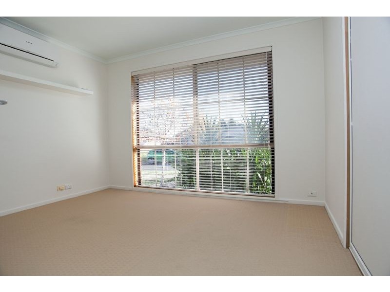 76 Banbury Crescent, Craigieburn VIC 3064