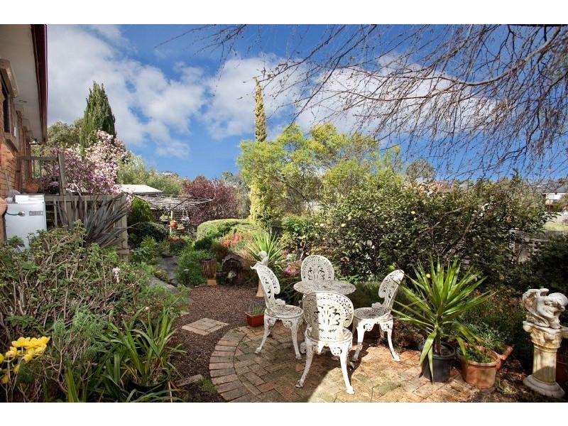26 Chinnock Court, Craigieburn VIC 3064