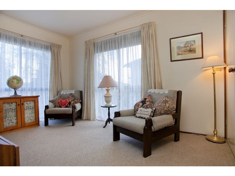 26 Chinnock Court, Craigieburn VIC 3064