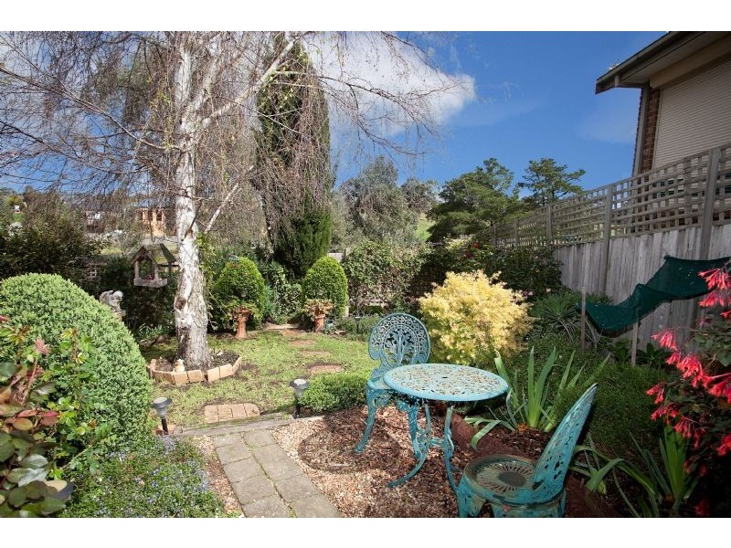 26 Chinnock Court, Craigieburn VIC 3064