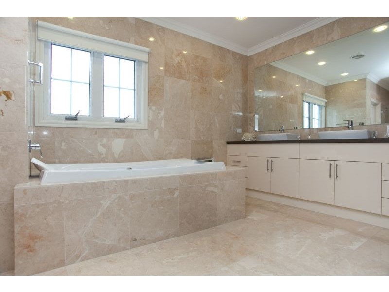 37 Royal Terrace, Craigieburn VIC 3064