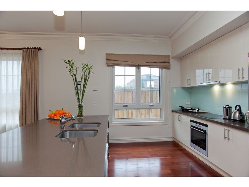 37 Royal Terrace, Craigieburn VIC 3064
