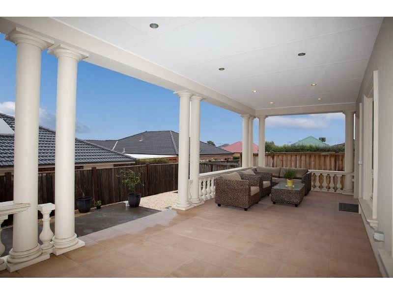 37 Royal Terrace, Craigieburn VIC 3064