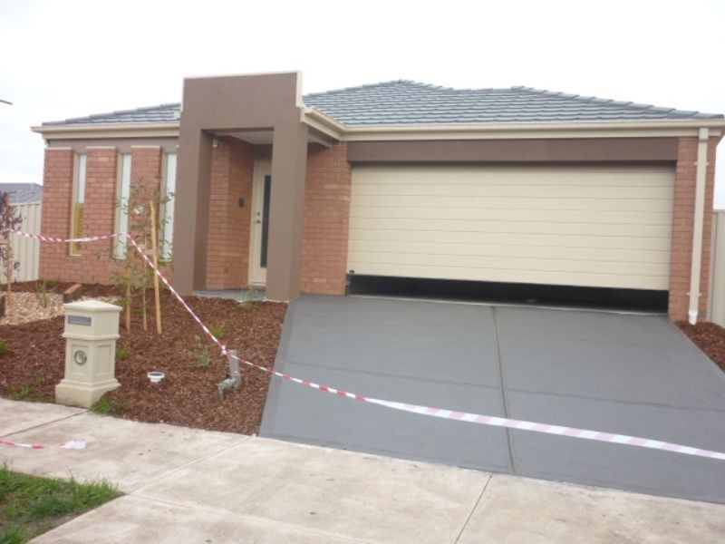 27 Cable Circuit, Craigieburn VIC 3064