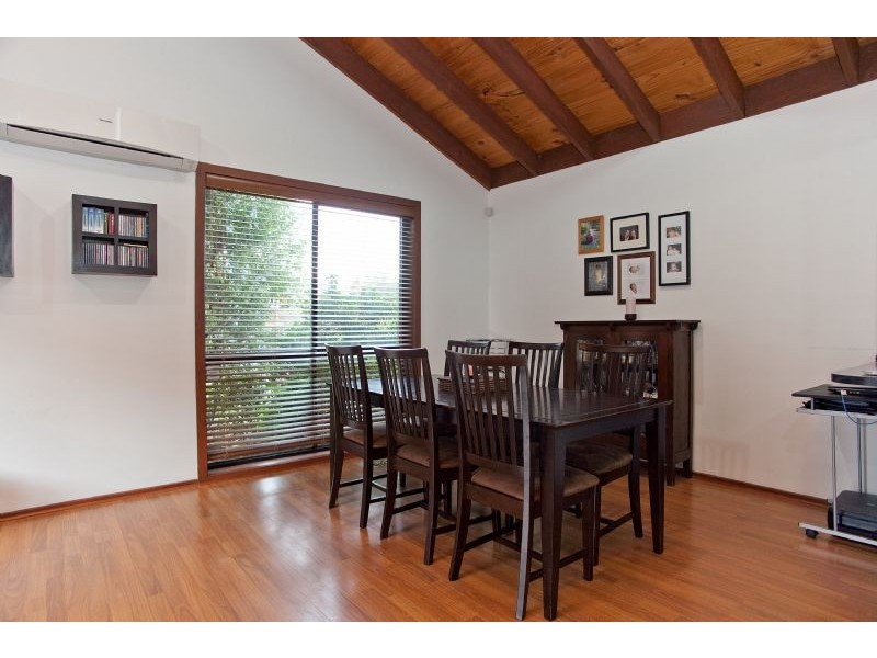 11 Gillingham Crescent, Craigieburn VIC 3064