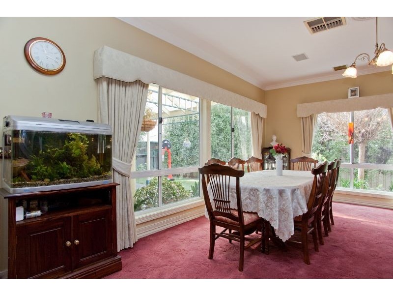 6 Sunset Court, Craigieburn VIC 3064