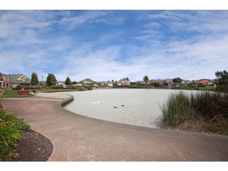 6 Sunset Court, Craigieburn VIC 3064