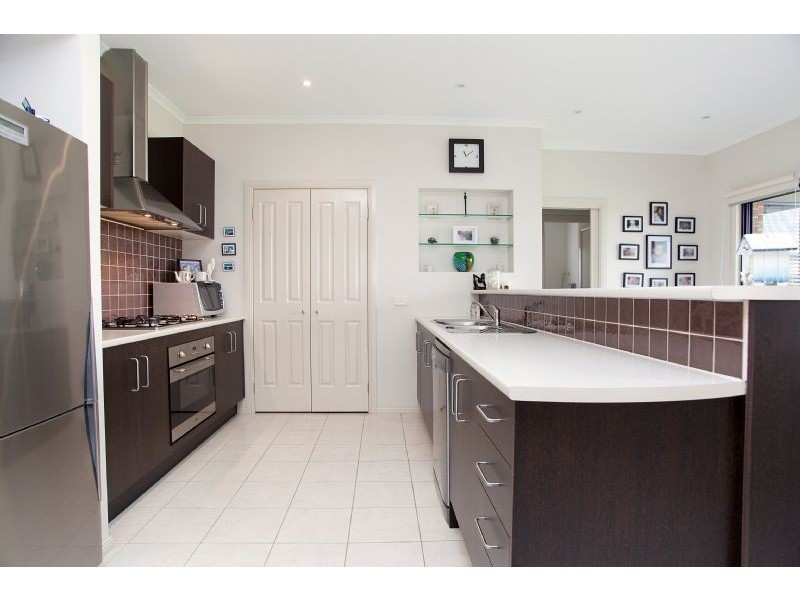 5 Osprey Place, Craigieburn VIC 3064