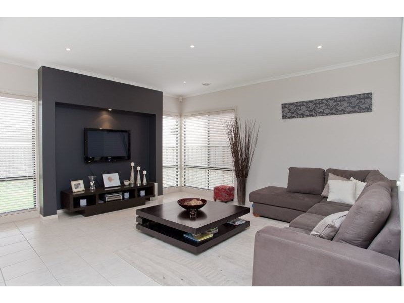 5 Osprey Place, Craigieburn VIC 3064