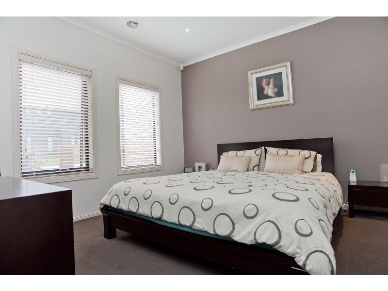 5 Osprey Place, Craigieburn VIC 3064