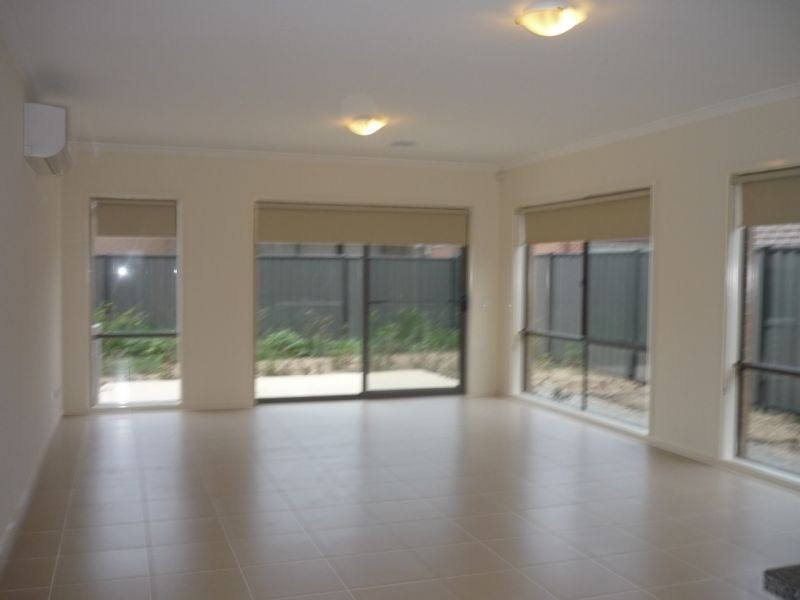 329 Waterview Blvd, Craigieburn VIC 3064