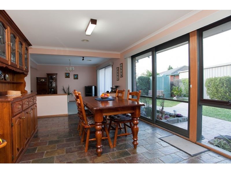 8 Plymouth Court, Craigieburn VIC 3064