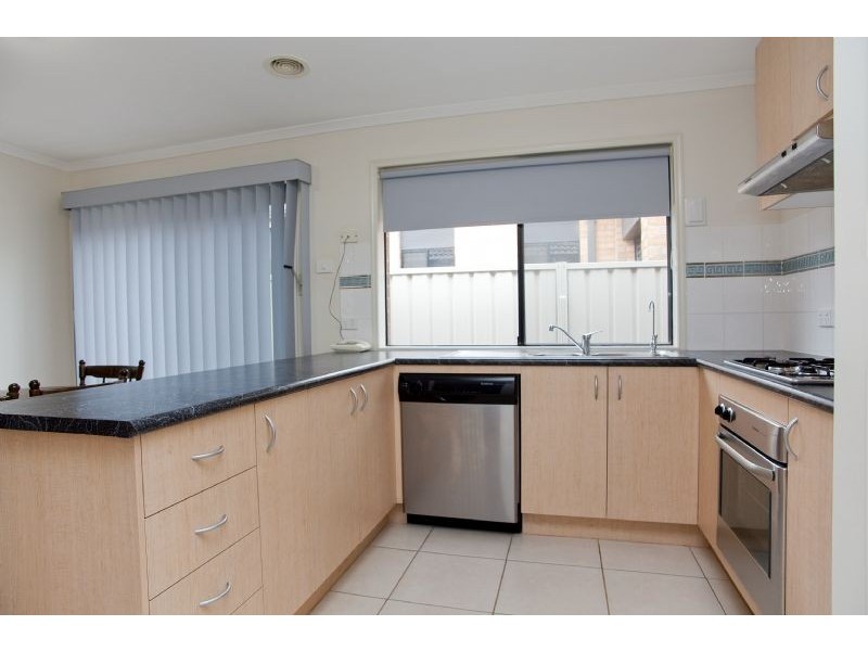 13 Botanic Rise, Craigieburn VIC 3064