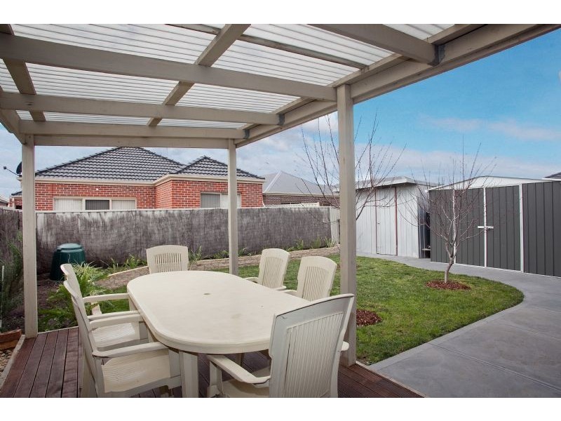13 Botanic Rise, Craigieburn VIC 3064