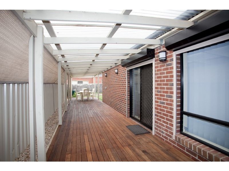 13 Botanic Rise, Craigieburn VIC 3064