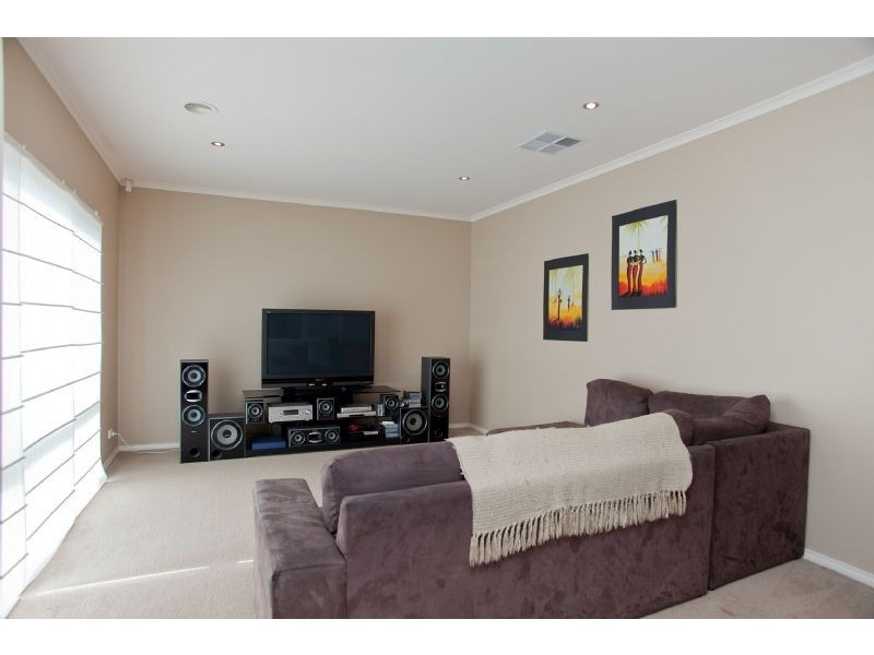 14 Princes Circuit, Craigieburn VIC 3064